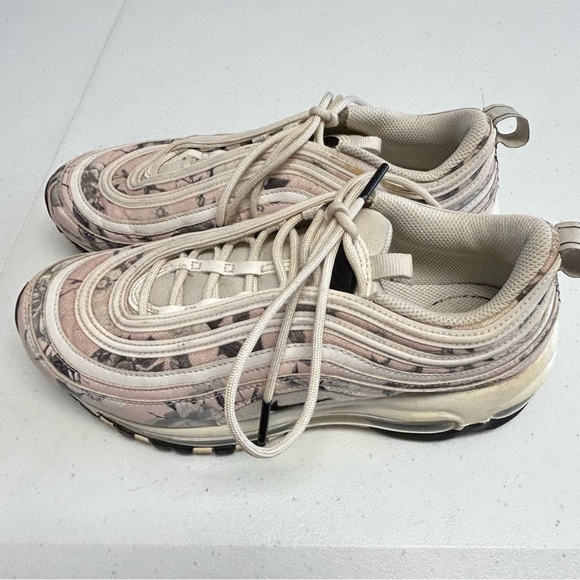 Nike Air Max 97 Running Shoes Pale Pink Floral‎ BV6119-600 Womens Size 8. - Picture 1 of 9